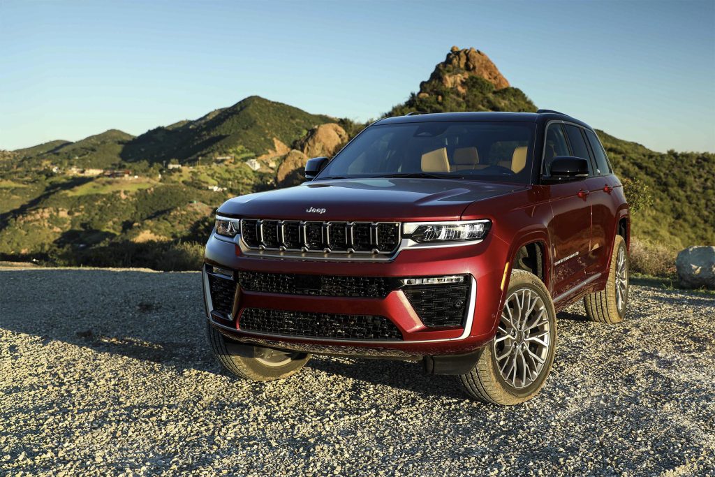 2026 Jeep Grand Cherokee - off-road front 3-4