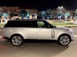 2026 Range Rover SE LWB side