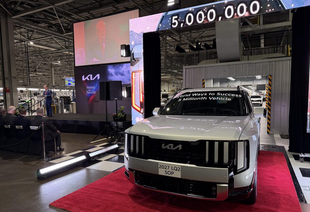 2027 Kia Telluride Hybrid - 5 mil rollout