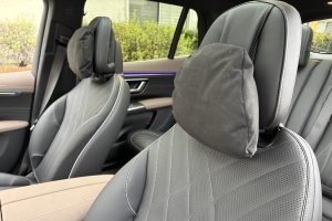 2026 Mercedes EQS 400 white front seats