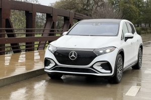 2026 Mercedes EQS 400 white nose