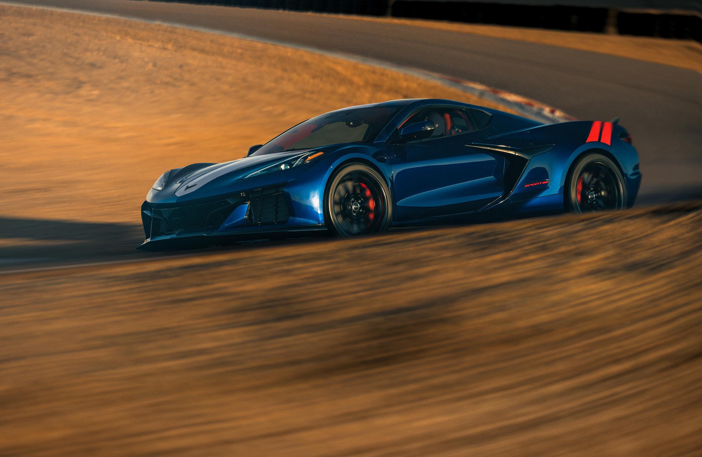 2027 Chevrolet Corvette Grand Sport – on track