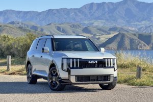 2027 Kia Telluride - front 3-4 by lake v2