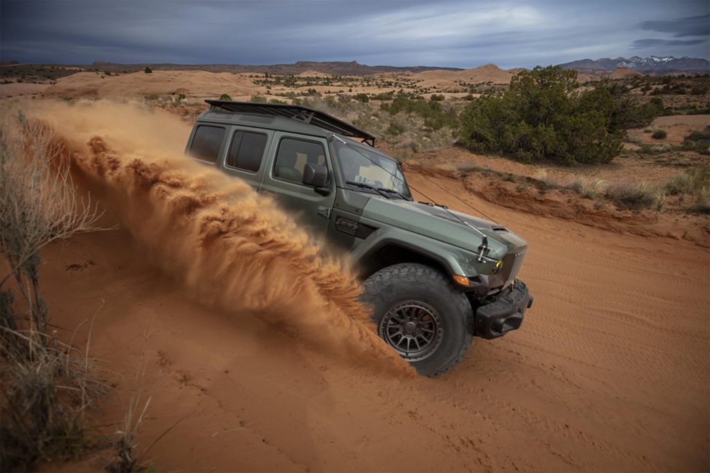 Jeep Wrangler Anvil 715 Concept - kicking up sand