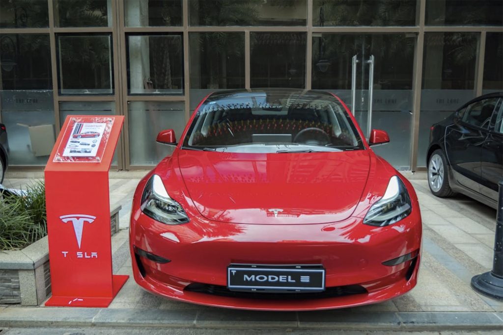 Tesla Dealershp