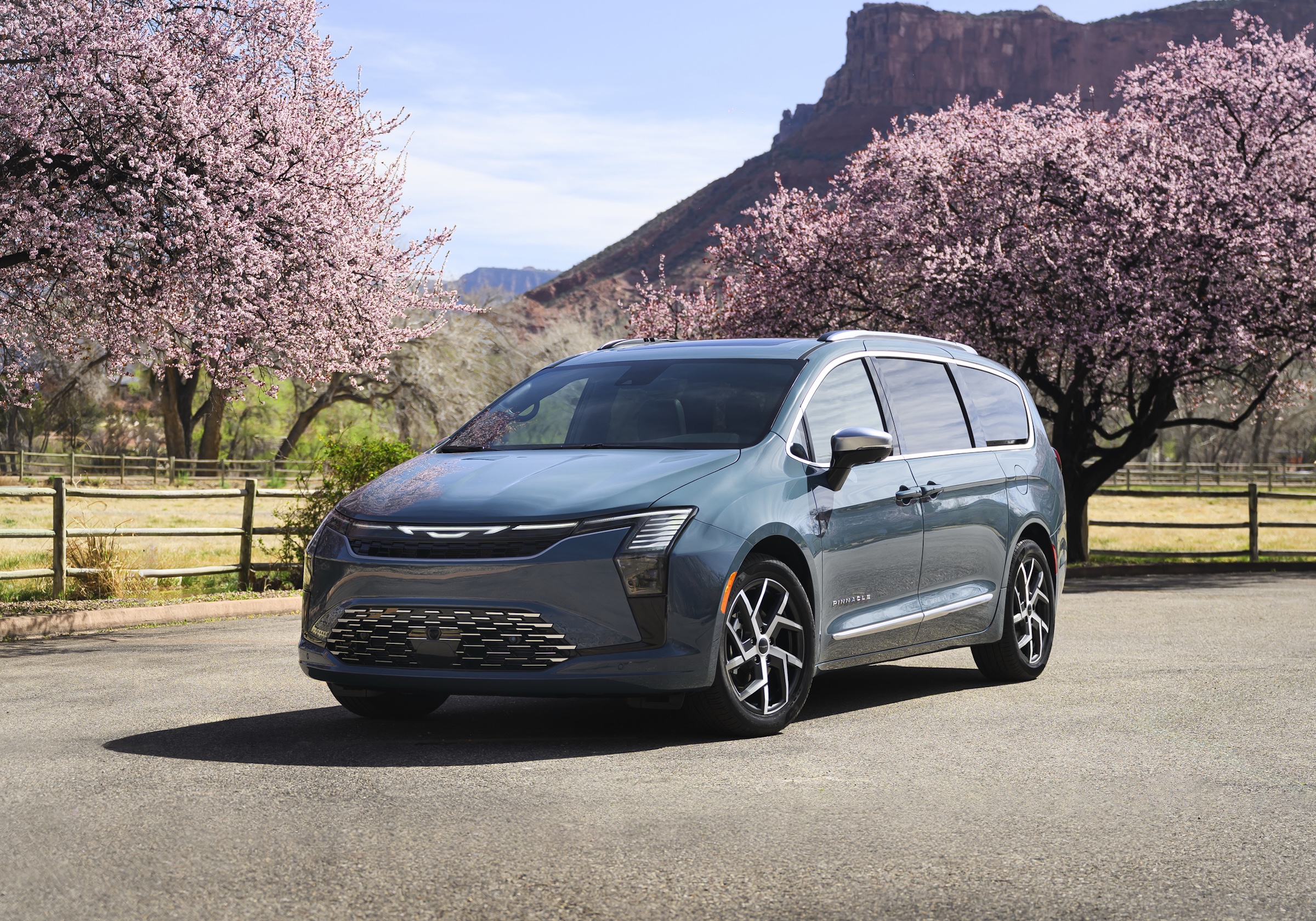 2027 Chrysler Pacifica Pinnacle