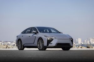 2026 Lexus ES 350e Wavelength Palomino front skyline
