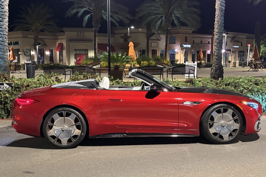 2026 Mercedes-Maybach SL 680 Monogram side
