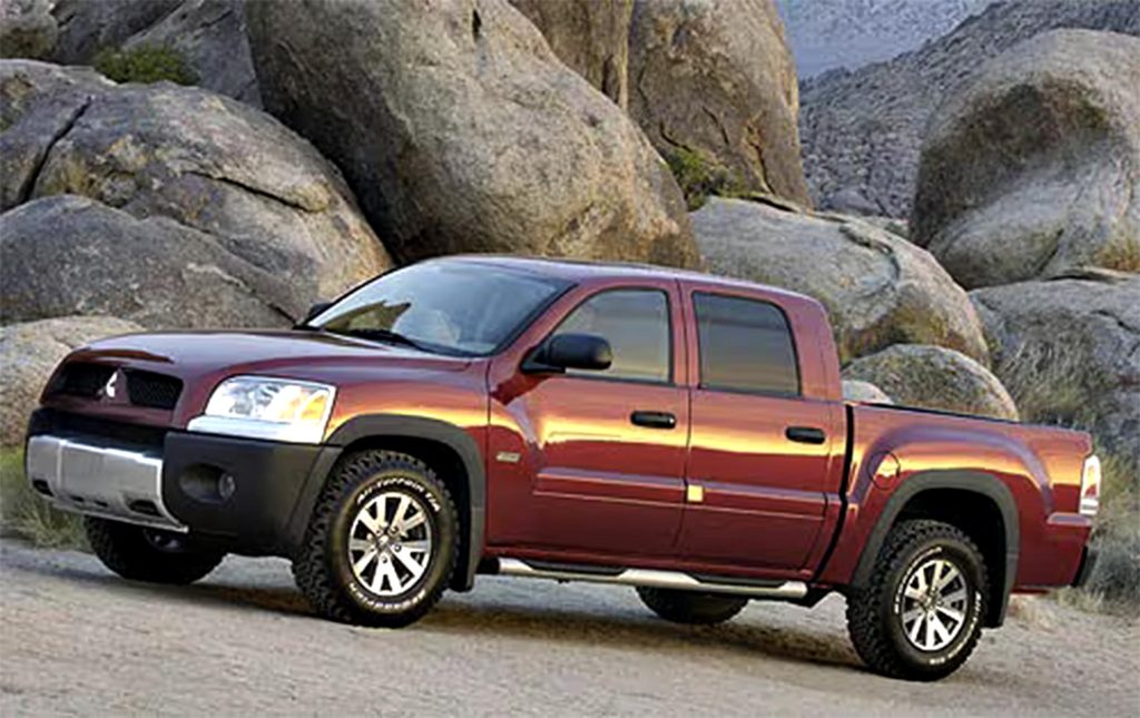 Mitsubishi Raider