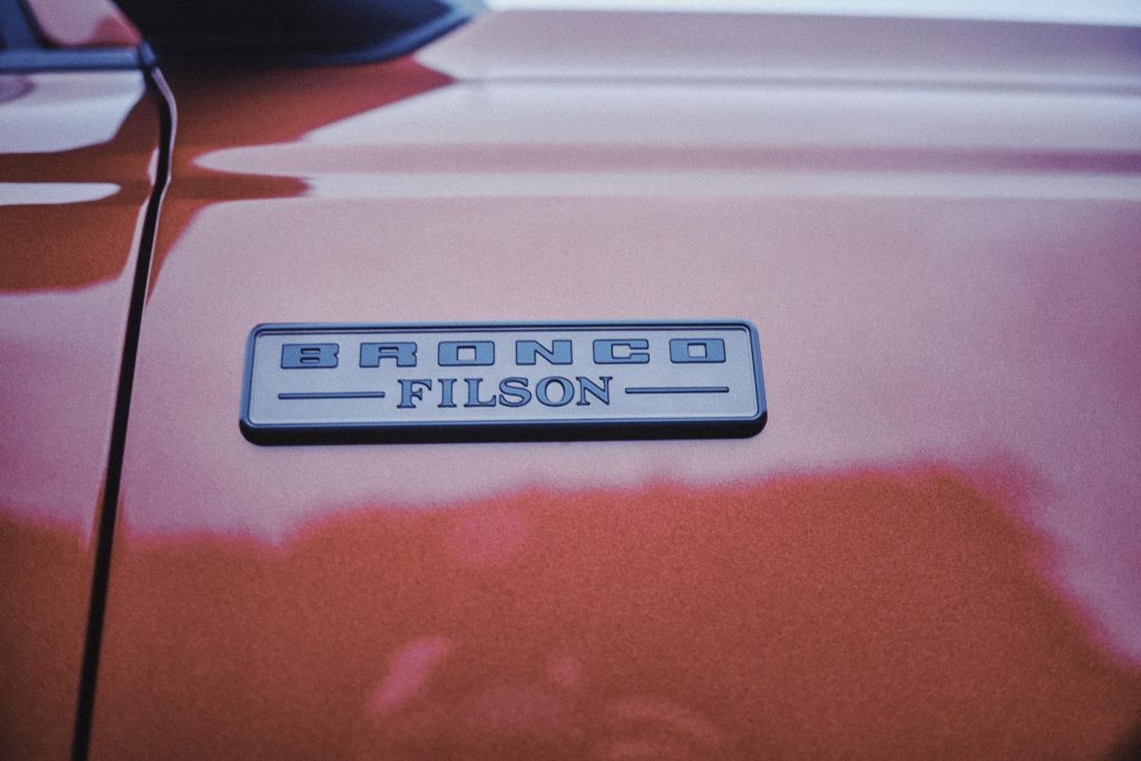 Ford Bronco Filson - badge