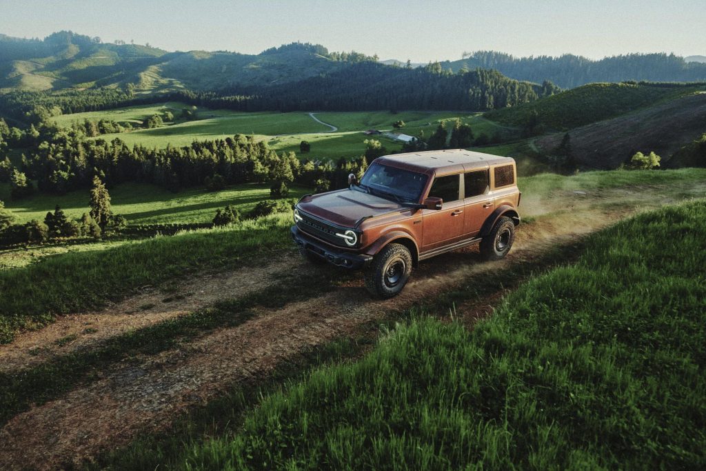 Ford Bronco Filson - driving