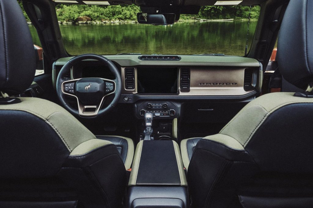 Ford Bronco Filson - interior