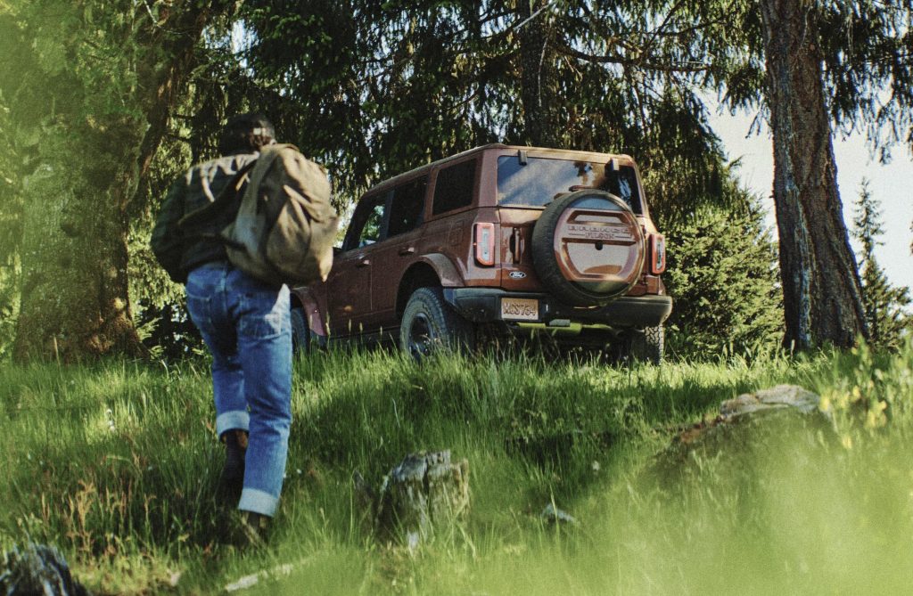 Ford Bronco Filson - w hiker