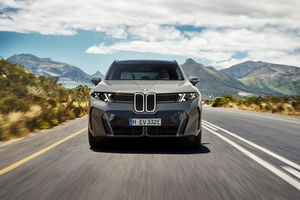 2027 BMW X5 - nose-on