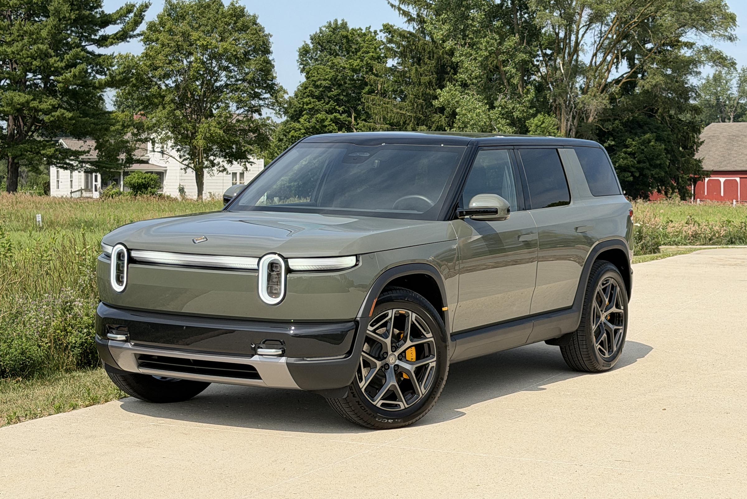 Rivian R2 – hero shot Rivian R2 - hero shot