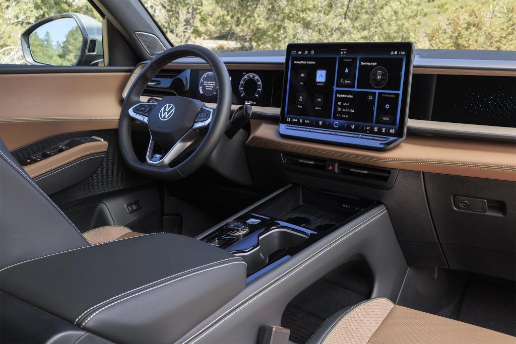 2027 Volkswagen Atlas Cross Sport - IP
