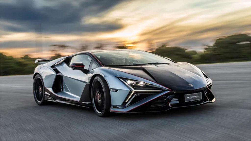 Lamborghini Revuelto SV