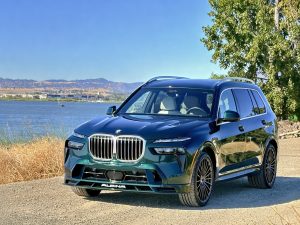 2026 BMW XB7 front
