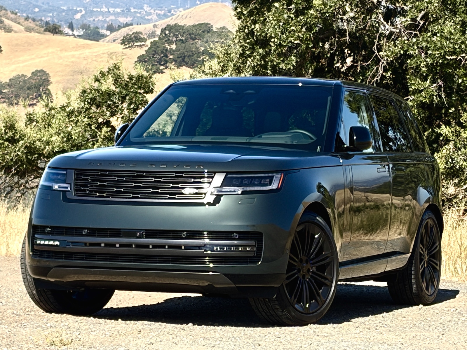 2026 Range Rover P400 SE SWB front green