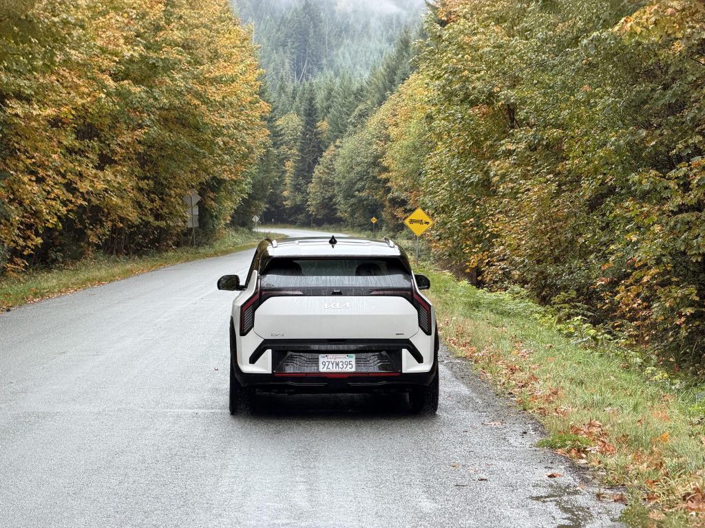 2027 Kia EV3 - rear driving